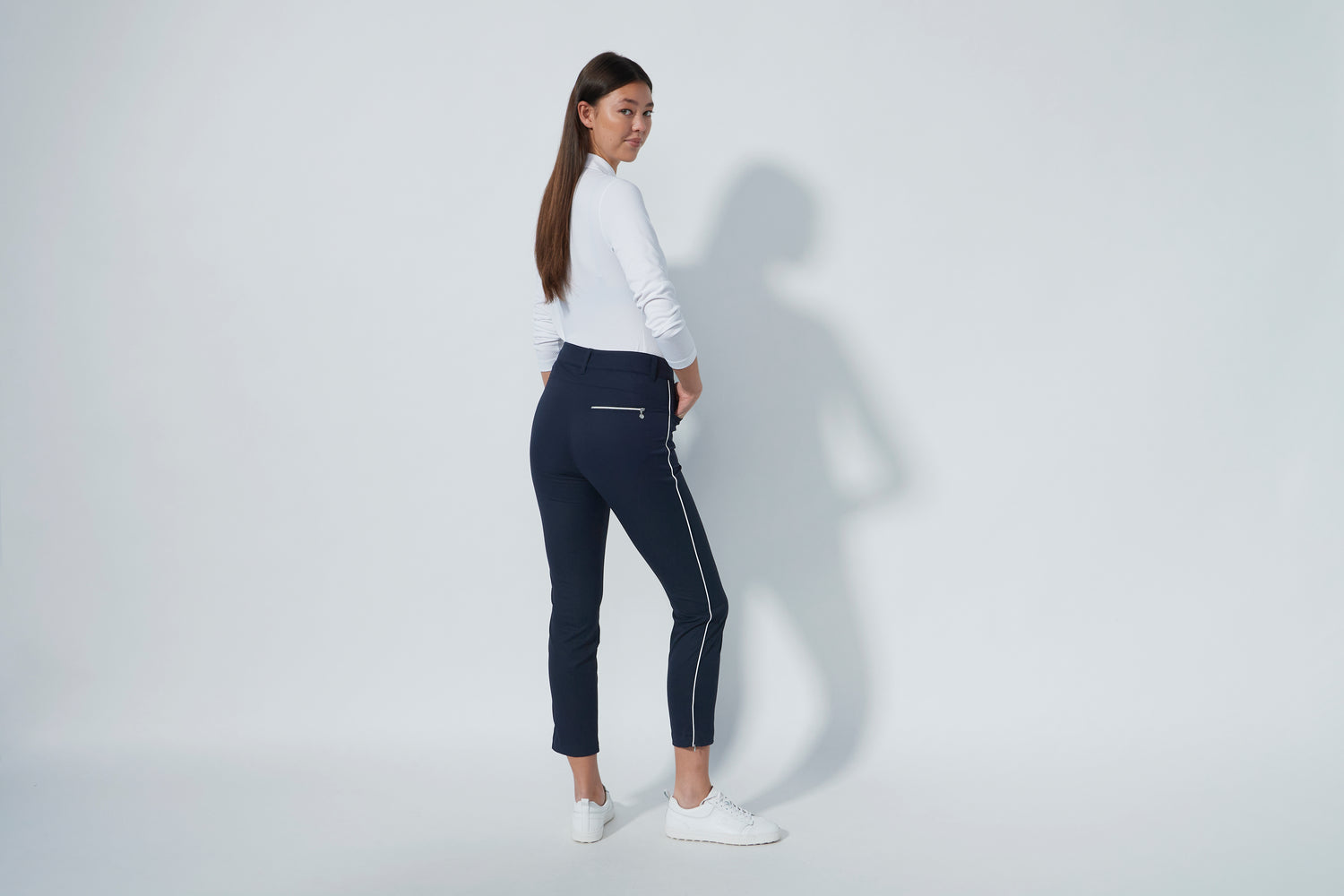 GLAM ANKLE PANTS